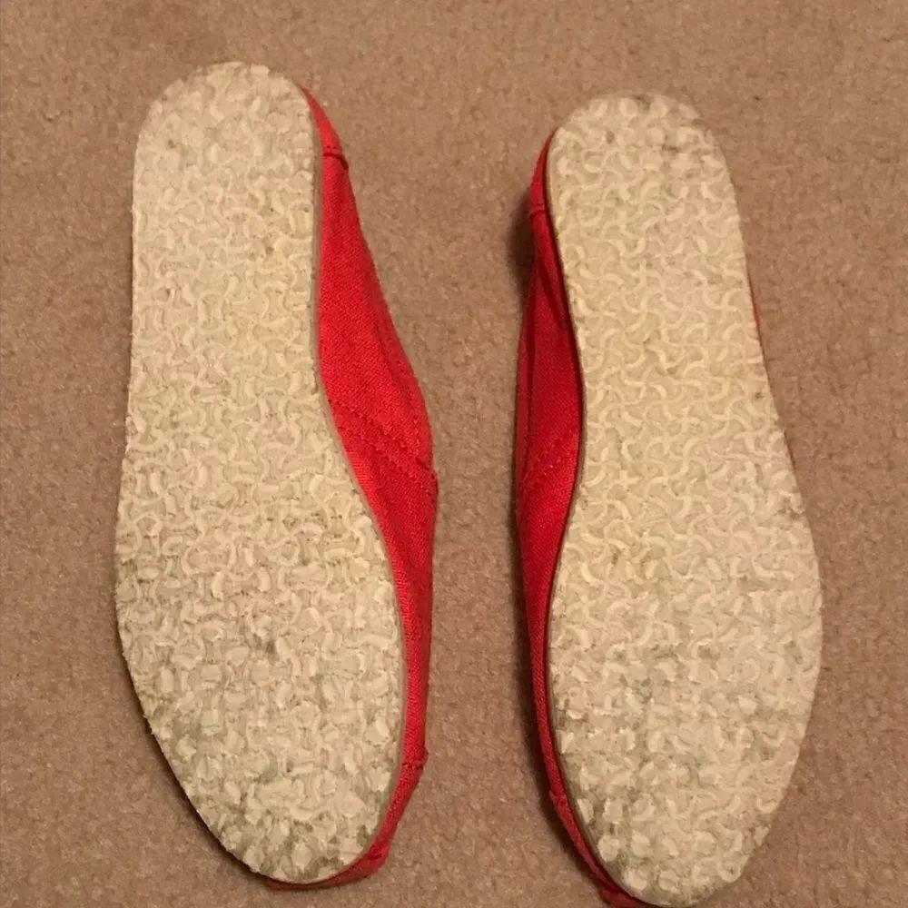 Tom’s slip-ons - Picture 4 of 5
